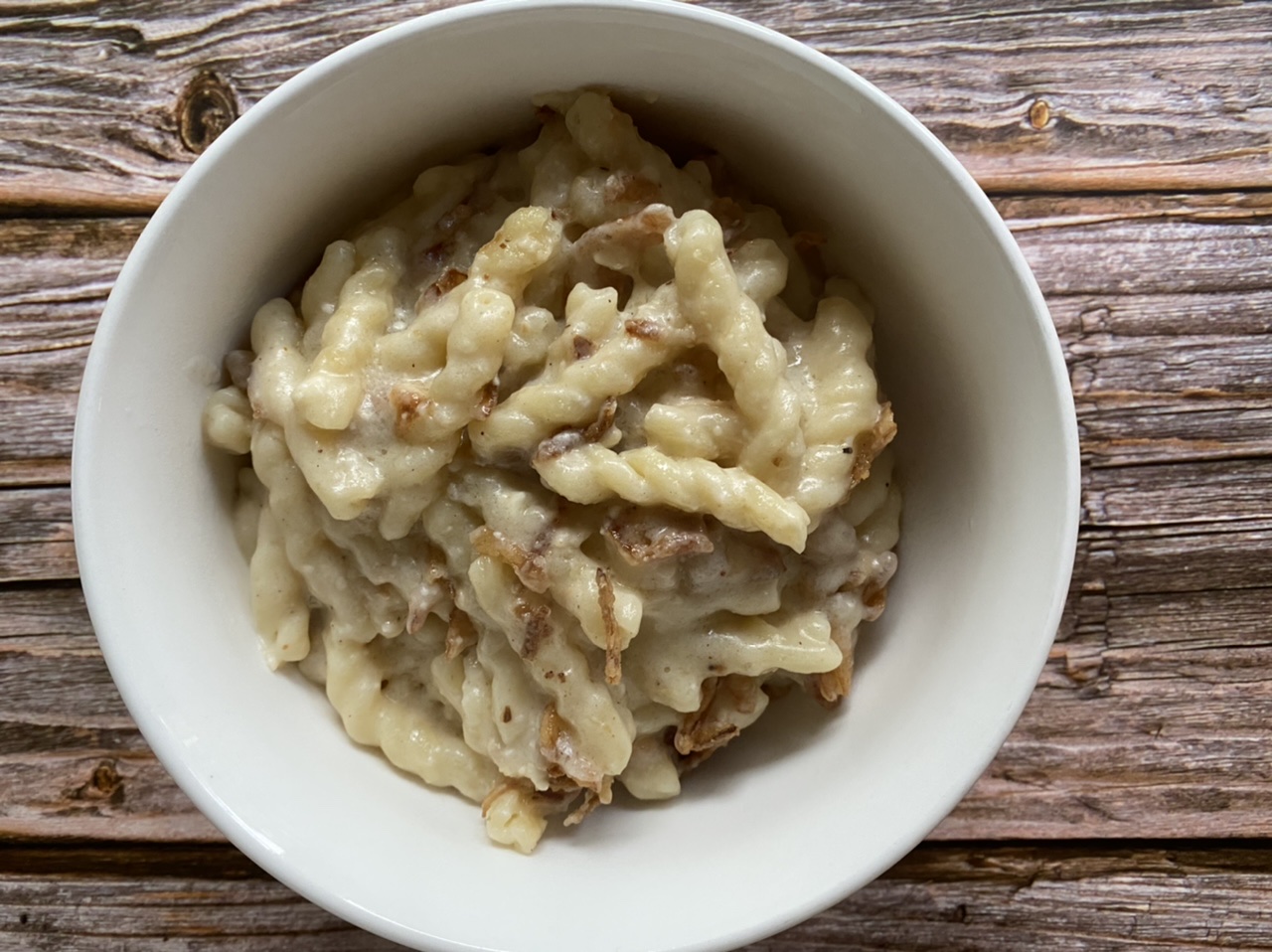 58D5B752 0B41 4335 B792 747A3F30599B - Super Simple, Super Delish Macaroni & Cheese with a Crispy Onion Topping