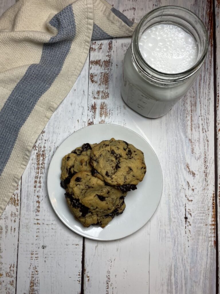 Double Stuffed Chewy Dark Chocolate Chunk Mint Cookies - the Old Woman ...