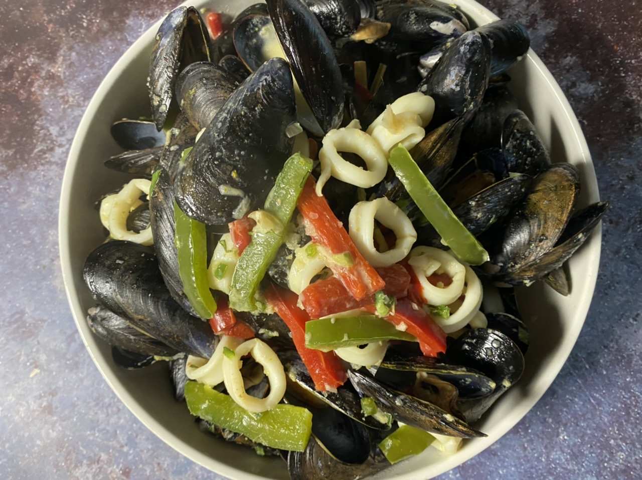D1DC1032 B285 48E8 8DA0 99B409FED64A - Spicy Green Curry with Mussels & Squid