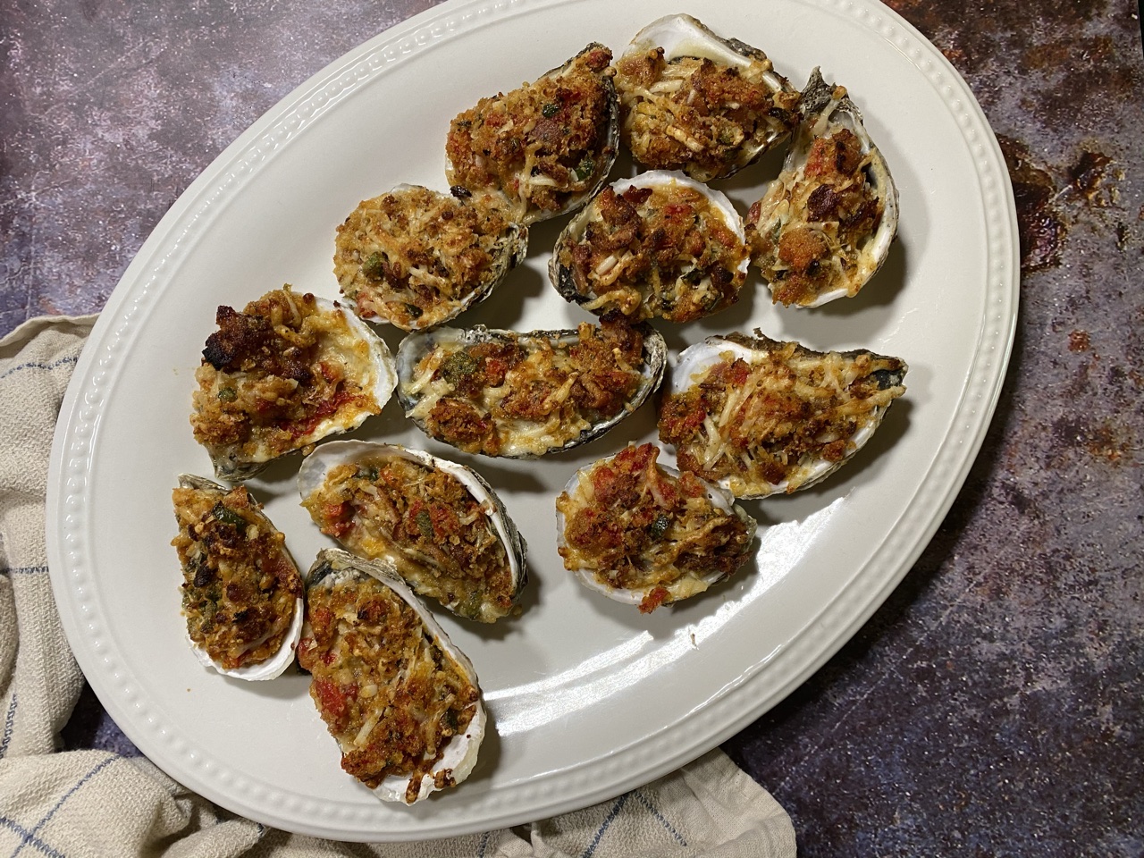 08CD5D2F 33FF 4E4F 9883 398F9591B9EF - Sorry Charlie’s Copycat Casino Baked Oysters with Savory Macaroni & Cheese