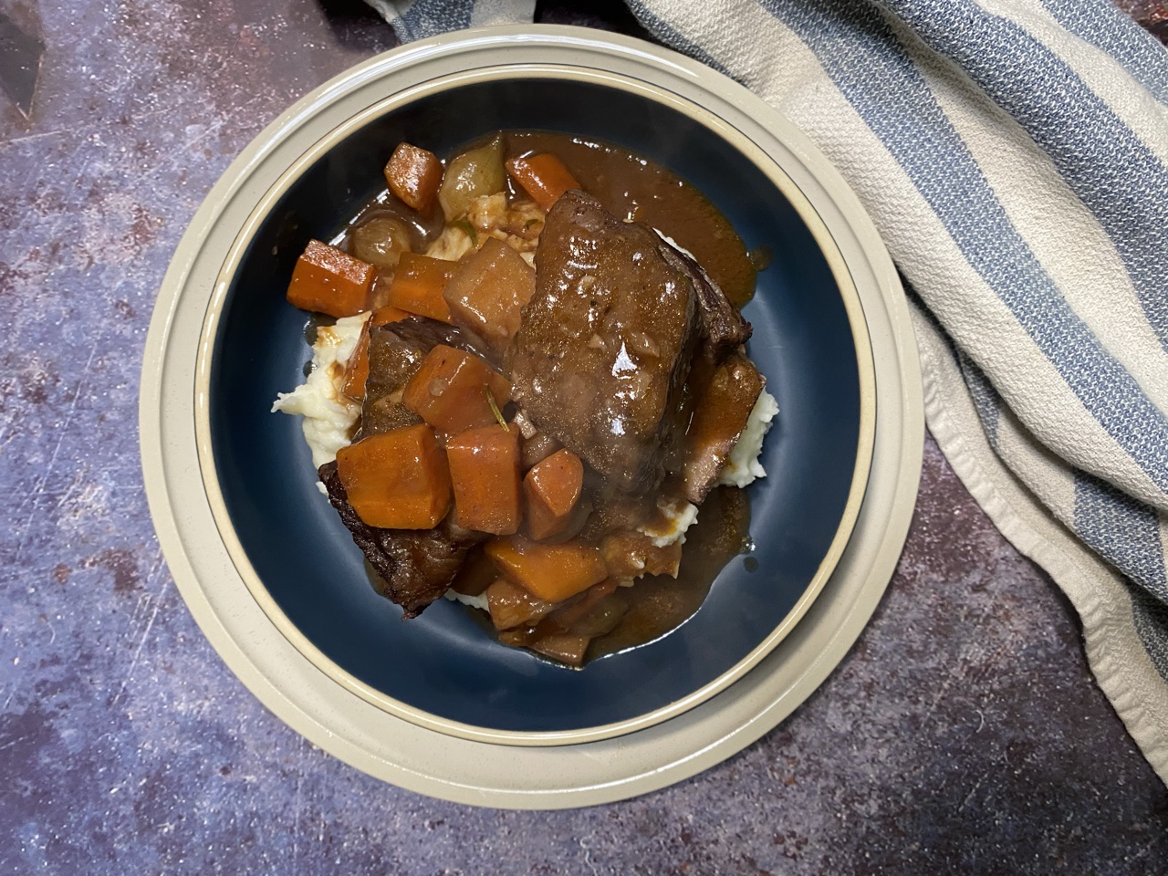 74EE6F49 B376 4D5F 808F 9BEB81E4EBF0 - Wine-Braised Short Ribs With Carrots, Parsnips, & Pearl Onions