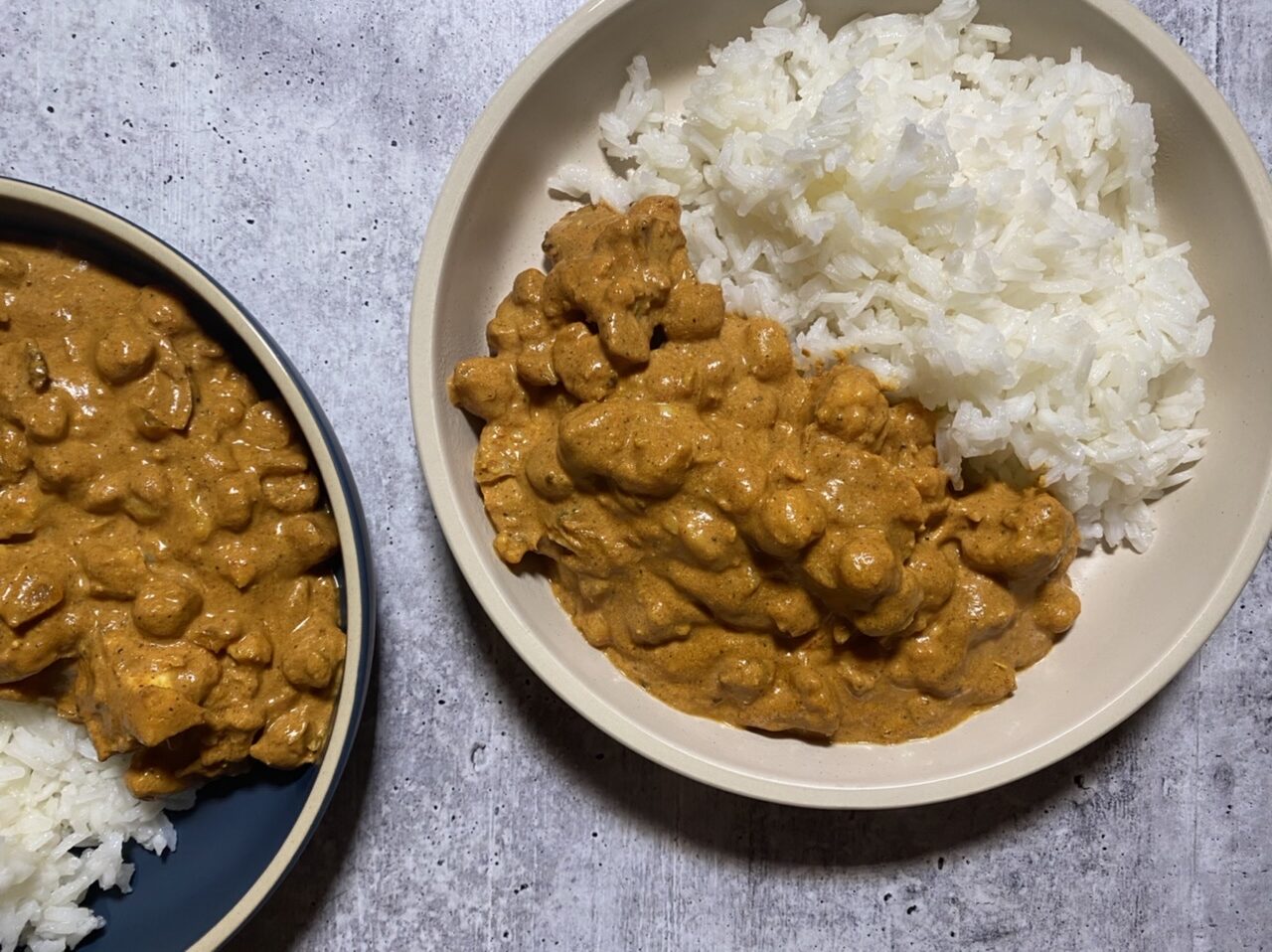 076F32EA 9104 443D ACDB 0ABC6C0B2FF7 e1605982180799 - Meatless Monday Cauliflower & Chickpea Butter Curry