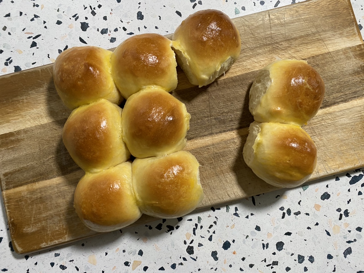 130012FA 629C 468D 9E46 F33F0A70E0C2 - Half-Batch Hawaiian Rolls for a Small Thanksgiving Dinner