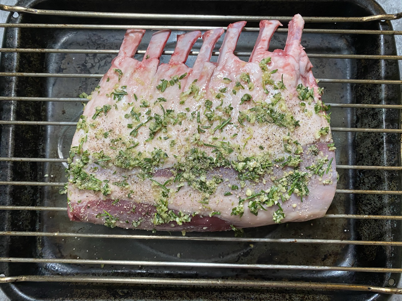 2757E253 7DB2 4660 B6D6 D8EF348B1B62 - Herb Crusted Rack of Lamb