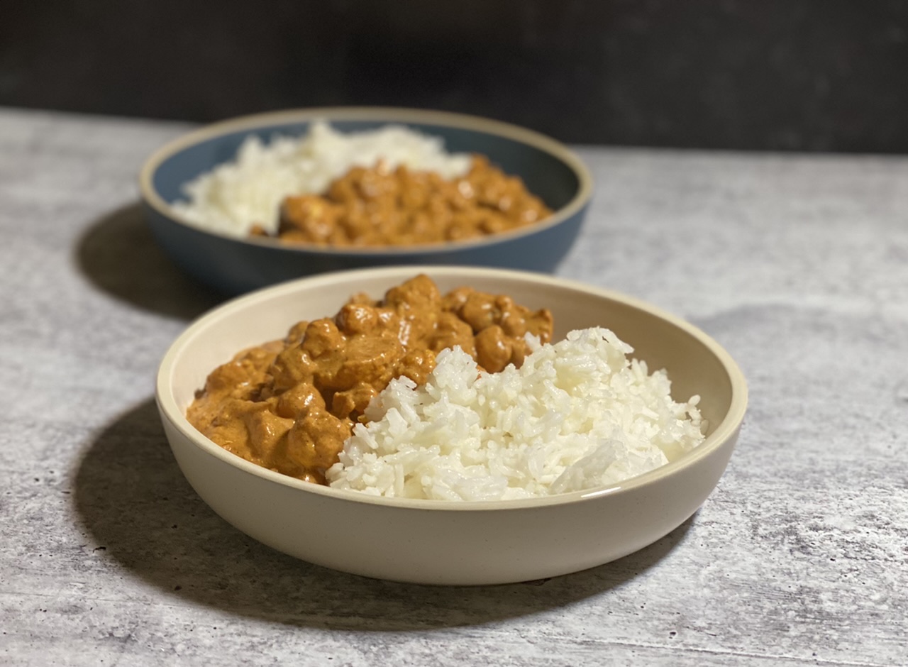 4533EB3C C885 42FF 86A8 6C912F0B54E5 - Meatless Monday Cauliflower & Chickpea Butter Curry