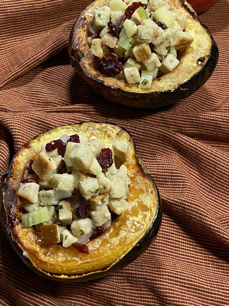 49978543 E427 48DD 89B8 7B6B8F4AC7D5 e1605216669926 - Vegan Stuffing Stuffed Acorn Squash