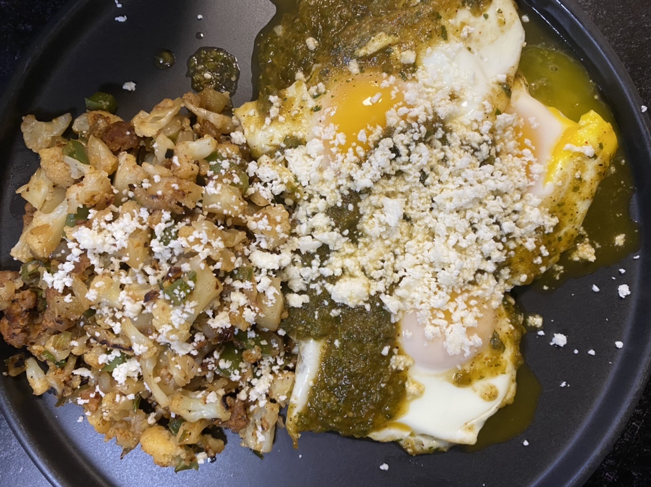 1B5ABEDD 501F 48DE 88AF 14FF37FD81C7 - Green Enchilada Eggs with Cauliflower Chorizo Hash