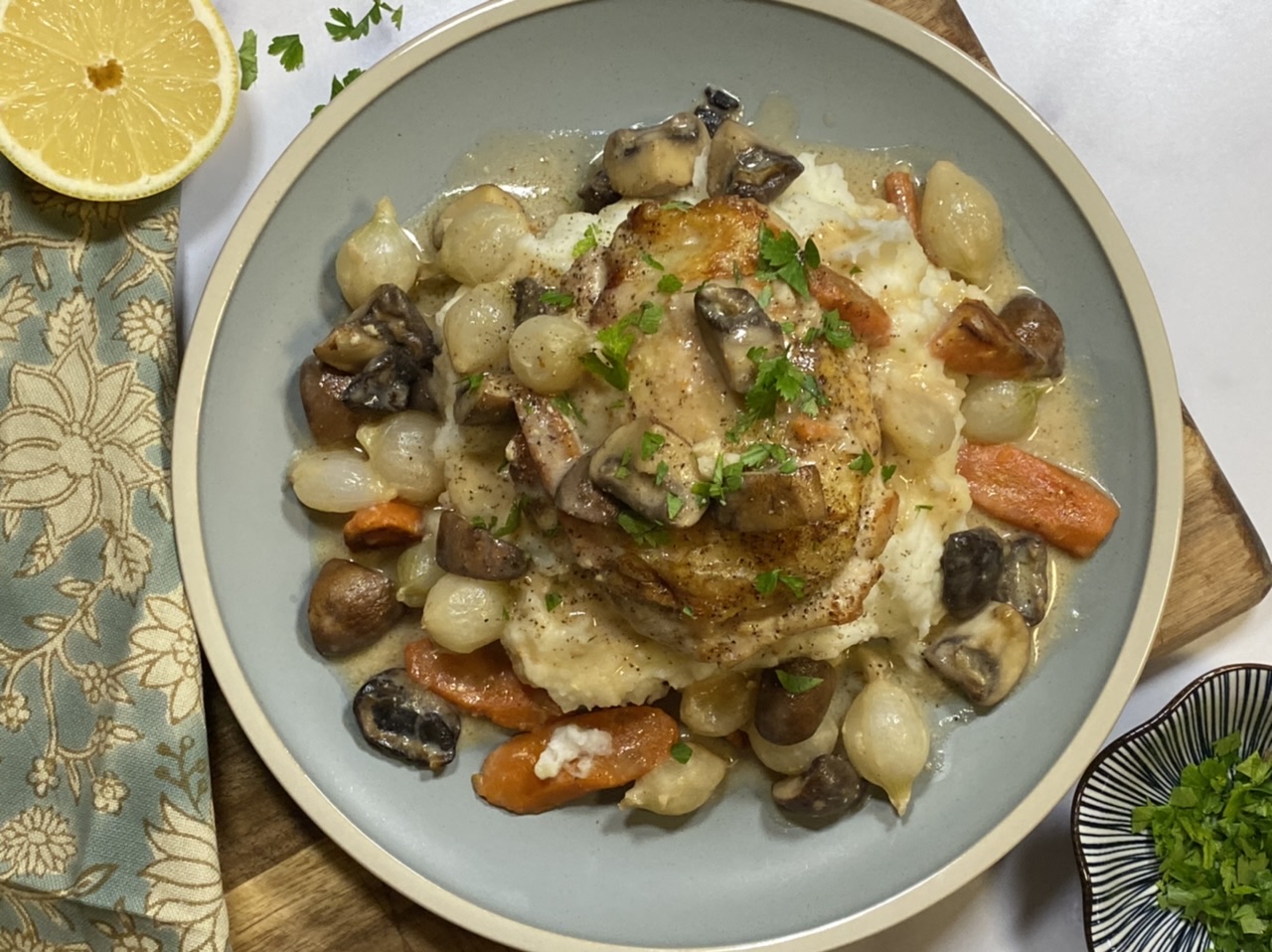 60CBCFAB 6B1A 4DE5 9200 B725E42D1689 - Classic Chicken Fricassee