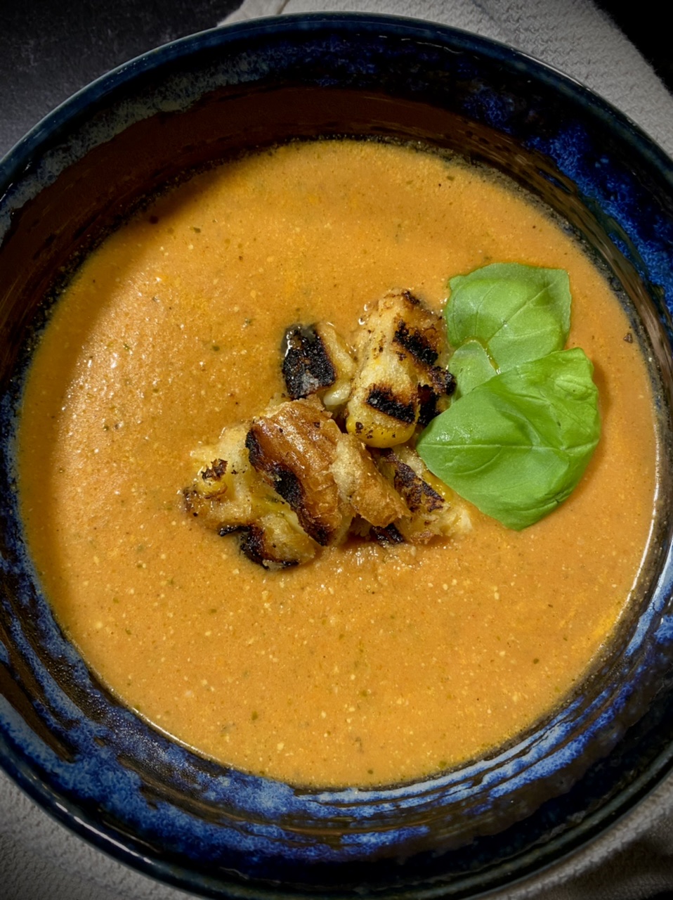 96EC1031 E6E3 464B 827F 150CDD17FE8F - One Pot Tomato Soup with Grilled Cheese Croutons