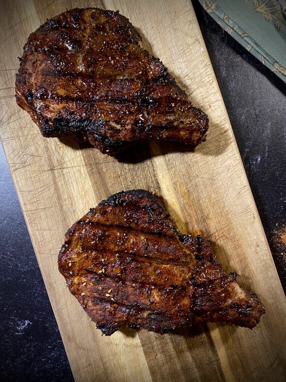 B4DE5F89 0B6E 46C0 90CC 409B7262DC01 - Kansas City Pork Chops with a Smoky Mole Rub