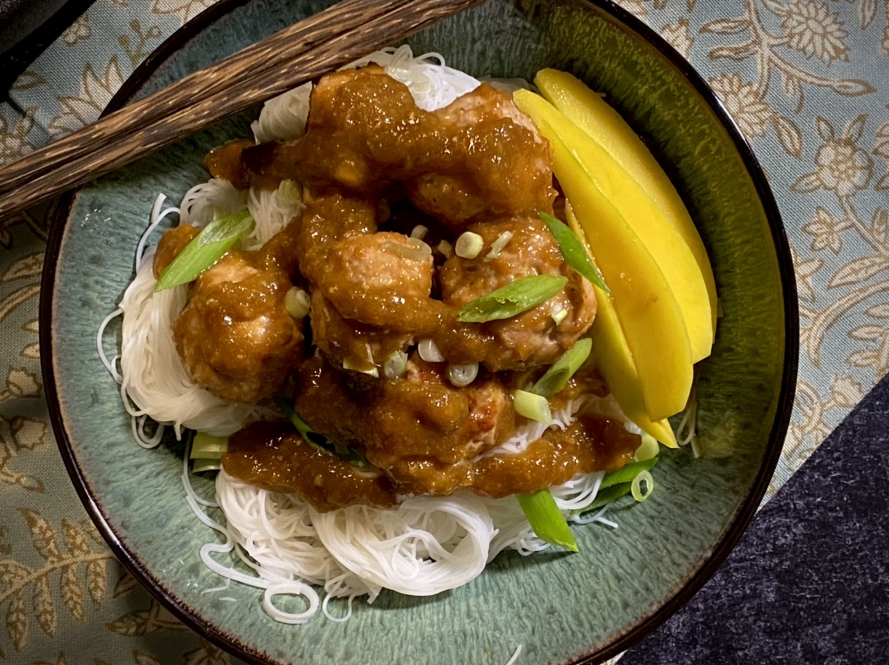 8ADB5E74 D6B5 47E3 9451 A2C9387A42C4 - Sticky Ginger Mango Asian Meatballs