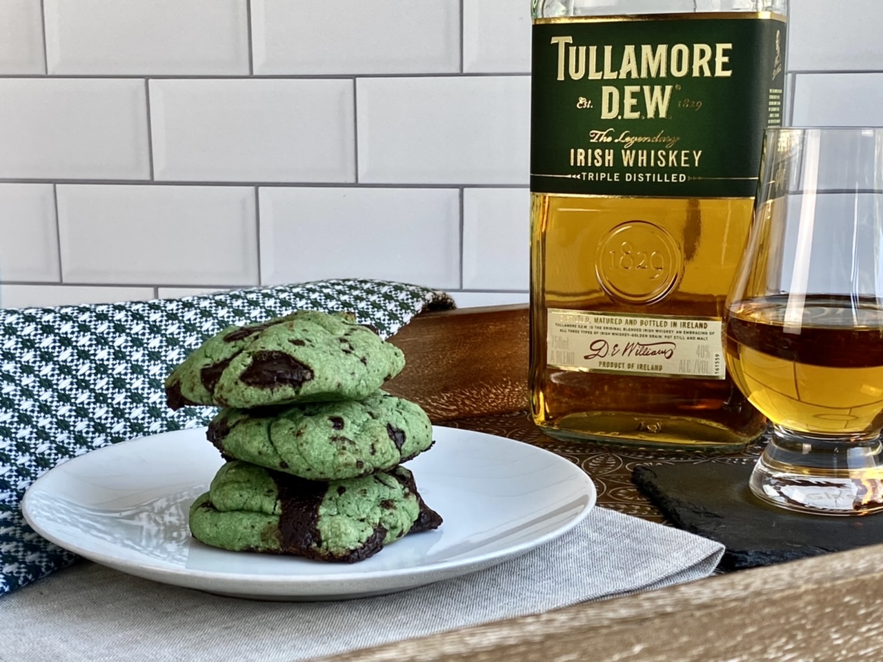 A55AD8B9 53EF 43FE A1EE B0C3F4ACF863 - Irish Whiskey Chocolate Chip & Mint Cookies