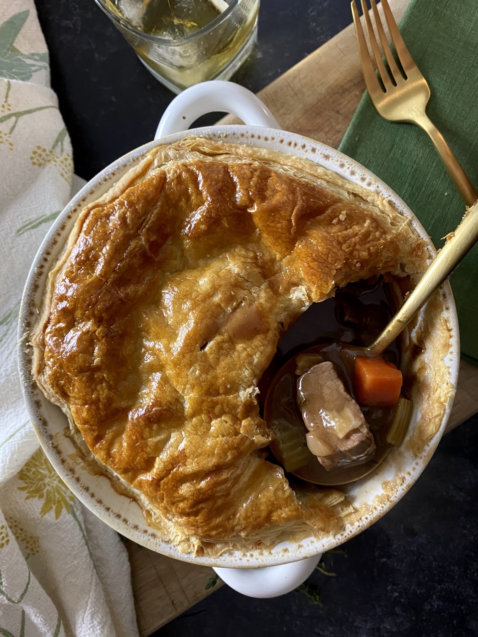 FCF4185F 301C 4C03 9124 D6DB78009A02 - The Best Pub-Style Beef & Guinness Pie