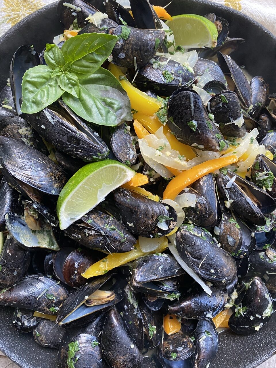 59EE0533 A7F1 44C1 B78A 65FCD7E81A4F e1625846149917 - Green Curry Lemongrass Mussels with Peppers & Onions